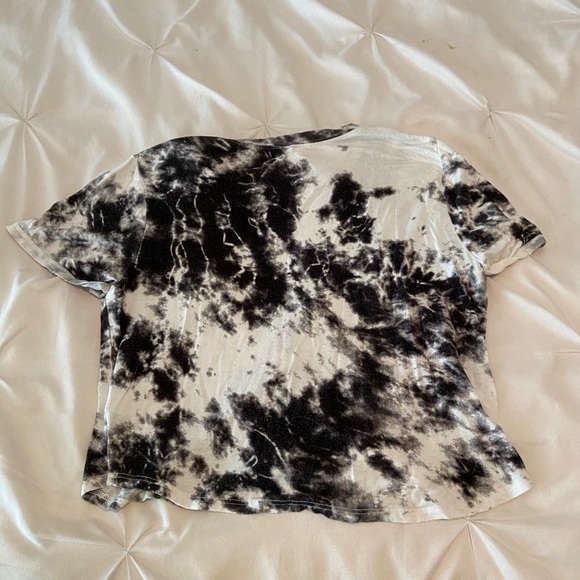 SOLD Pacsun Tie Dye cropped tee - Picture 3 of 5